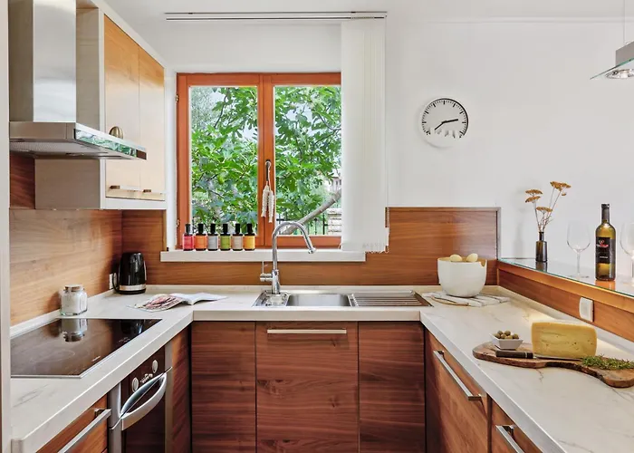 Istria Seaview Private Pool And Garage By Rentistra